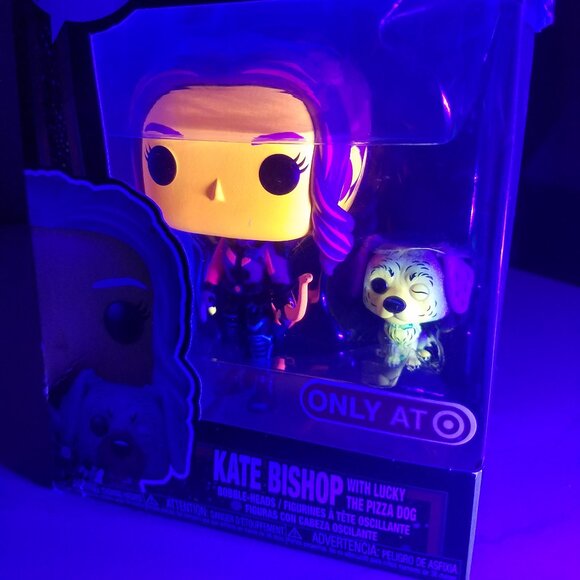 Funko Pop BLACKLIGHT edition Hawkeye Kate Bishop and Lucky the Pizza Dog - Picture 1 of 6